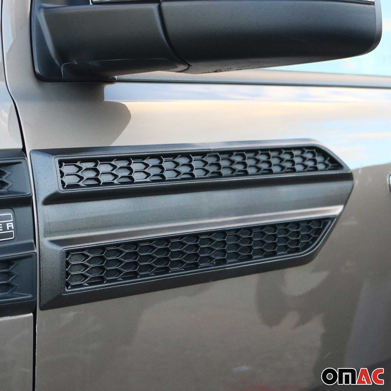Seitentürleiste Türschutzleiste für Mitsubishi L200 2019-2023 ABS Schwarz 2x - Image 3